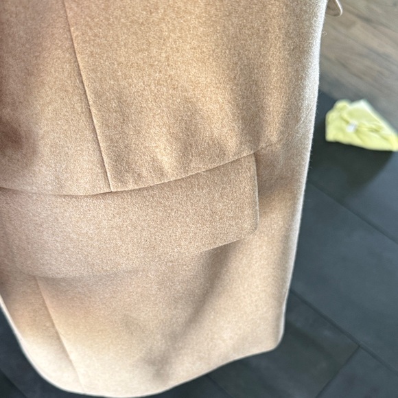 Banana Republic Beige Women's Long Coat - Picture 4 of 16